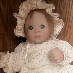 LLYOD AND LEE MIDDLETON AUTHENTIC BABYDOLL 18 inc (used, good condition)